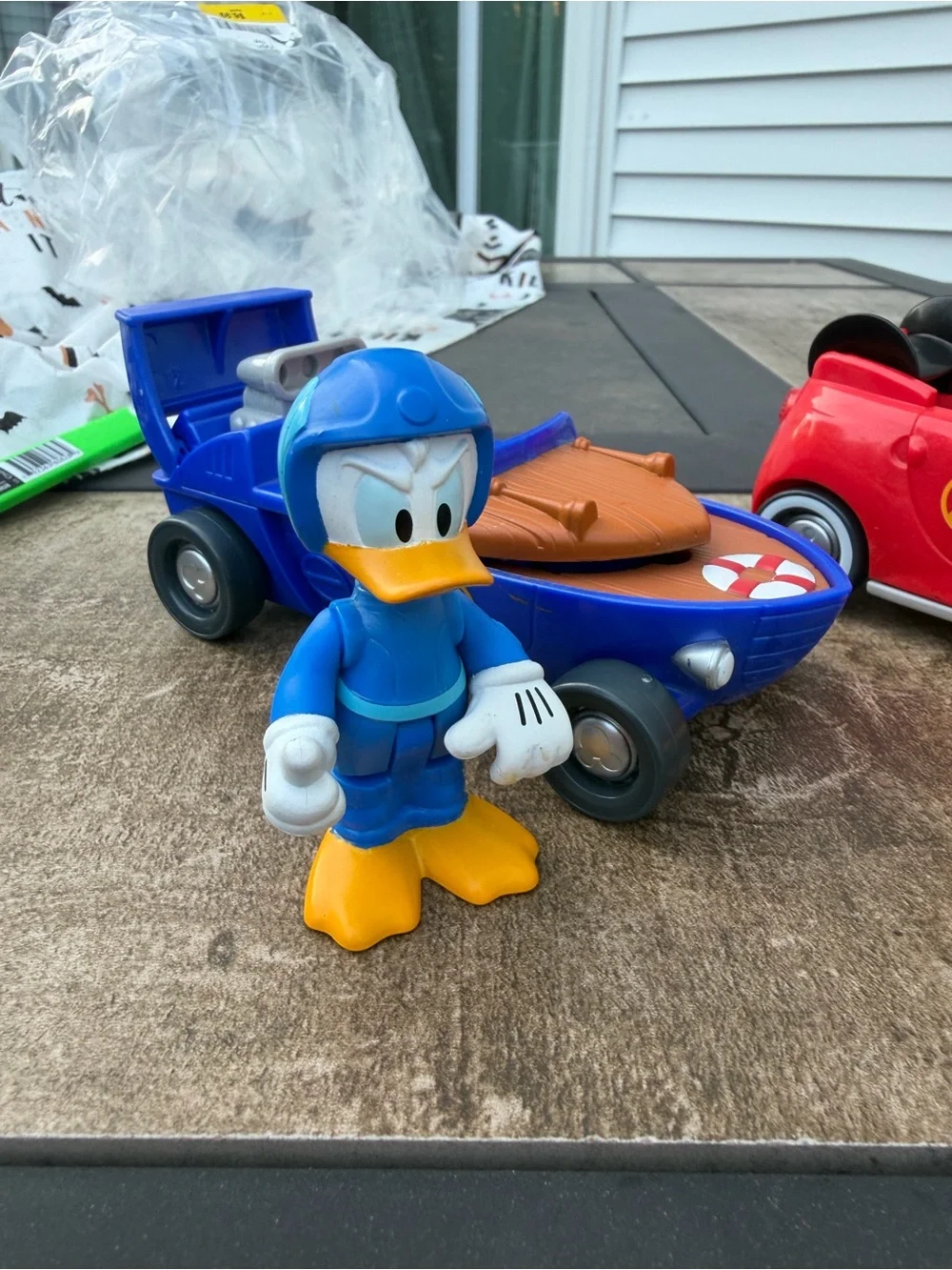 Mickeys Roadster racers 2-in1 transforming cars- set of three